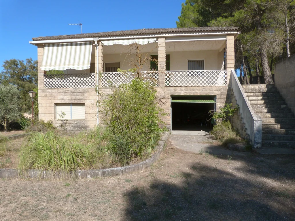 Rural finca with two buildings
