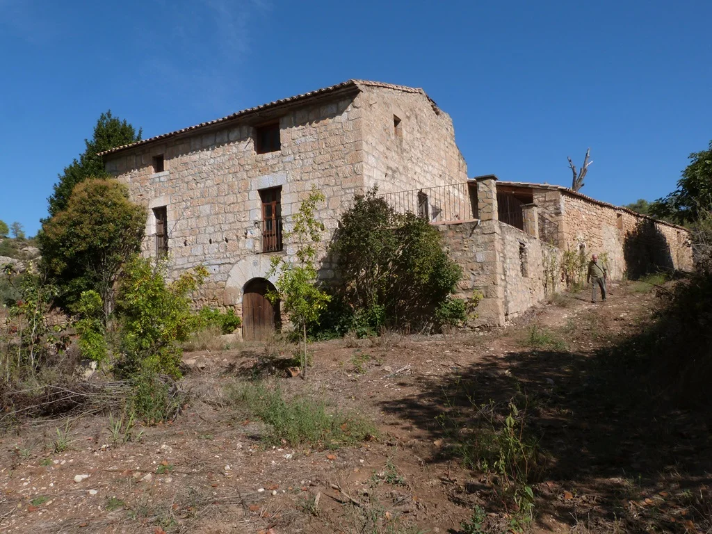 Finca rústica con masía de 330 m²