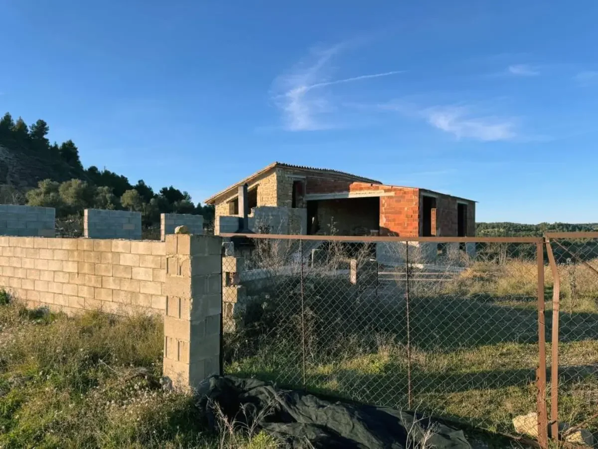 Rural finca with 420 m² construction