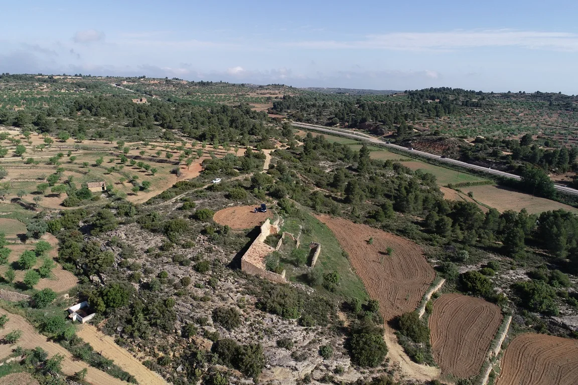 Finca rústica con edificación de 380 m²