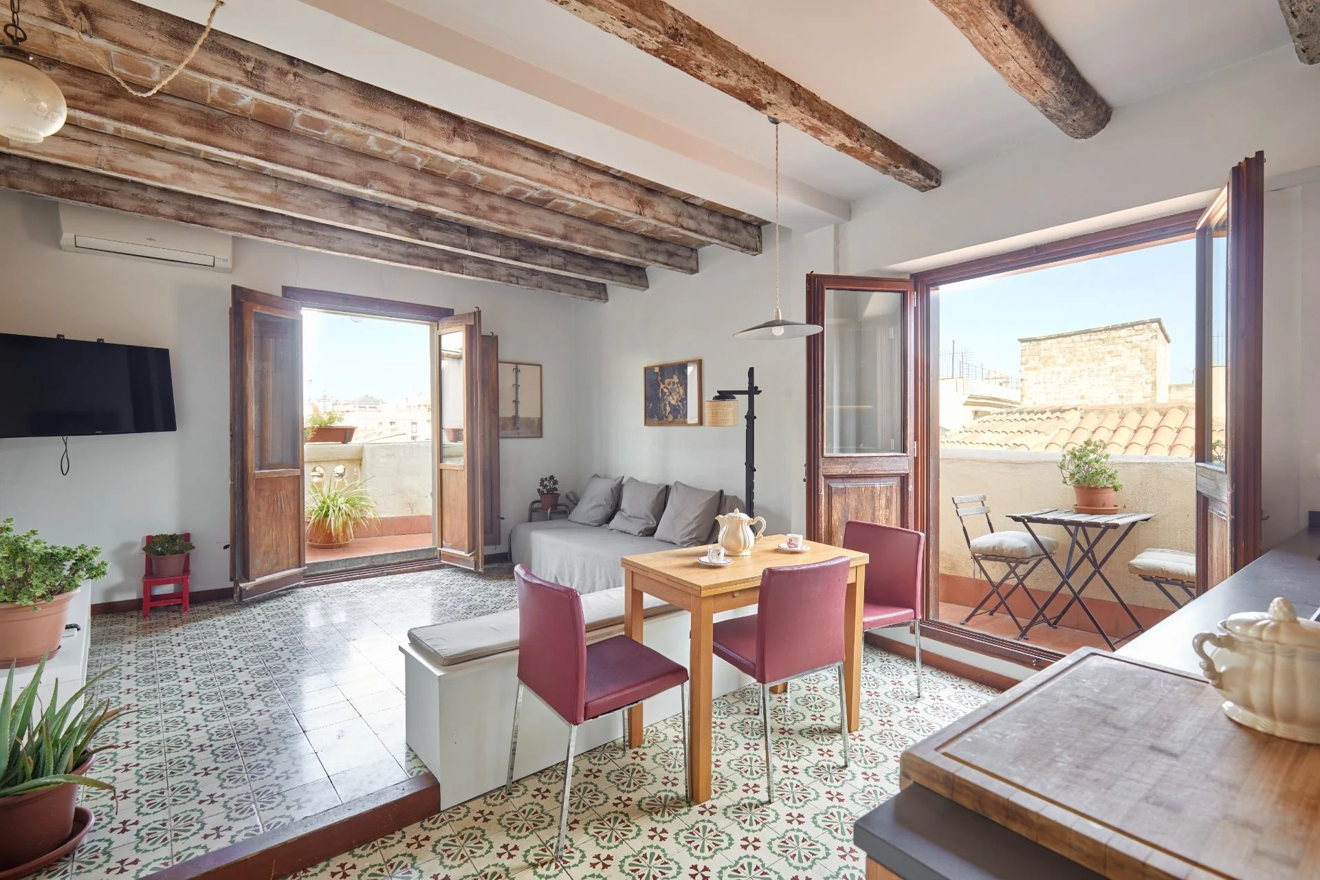 Barcelona penthouse with private terrace