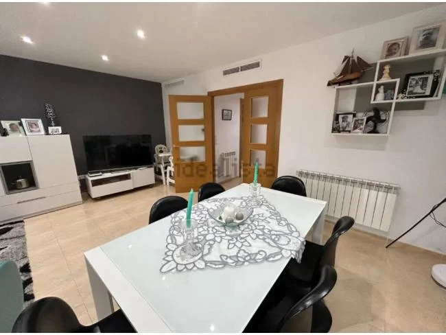 Spacious townhouse with four bedrooms