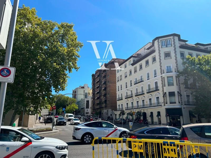 Piso reformado en Salamanca con tres suites