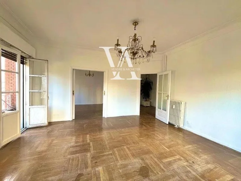 Piso para reformar en Lista, 217 m²