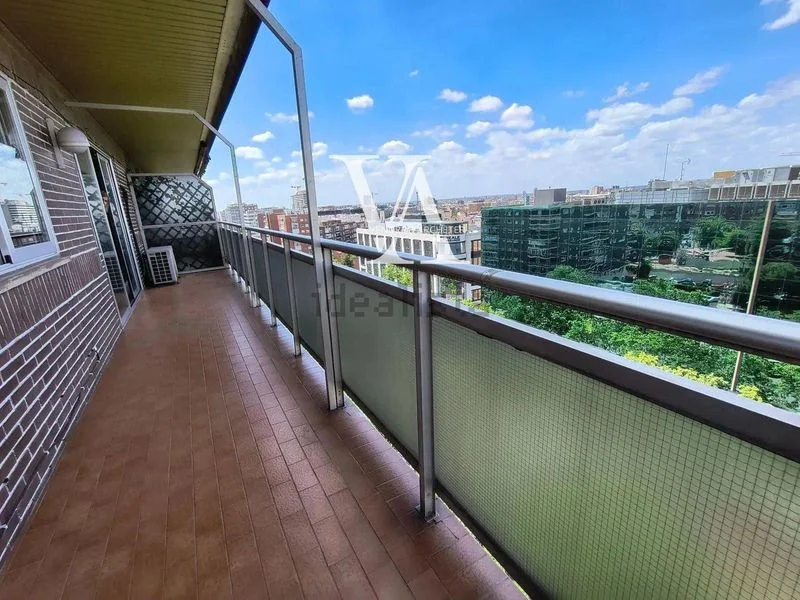 Amplio piso en Chamartín con garaje