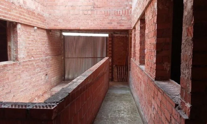 Desarrollo céntrico de tres plantas, 708 m²
