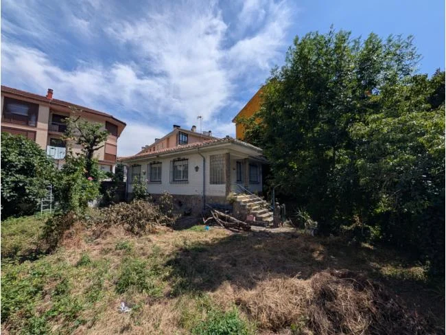 Casa céntrica en Ezcaray con parcela de 653 m²