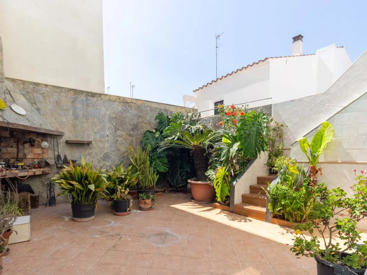 Ground-floor house with expansion rights