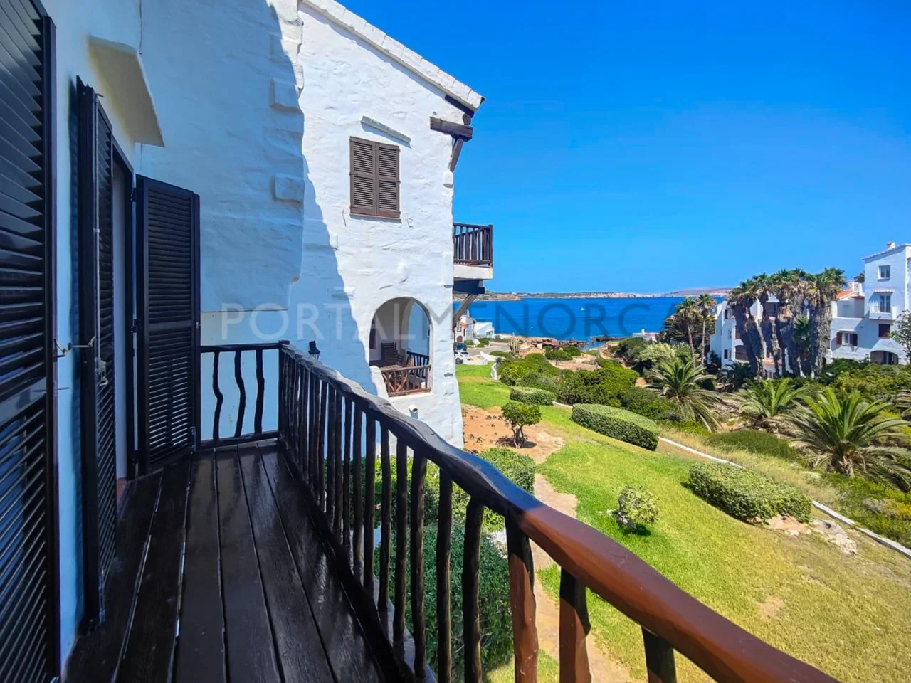 Reformed sea-view apartment, two bedrooms