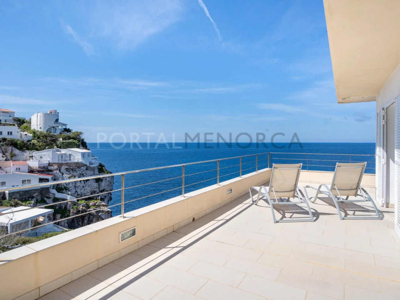 Seafront chalet in Cala en Porter