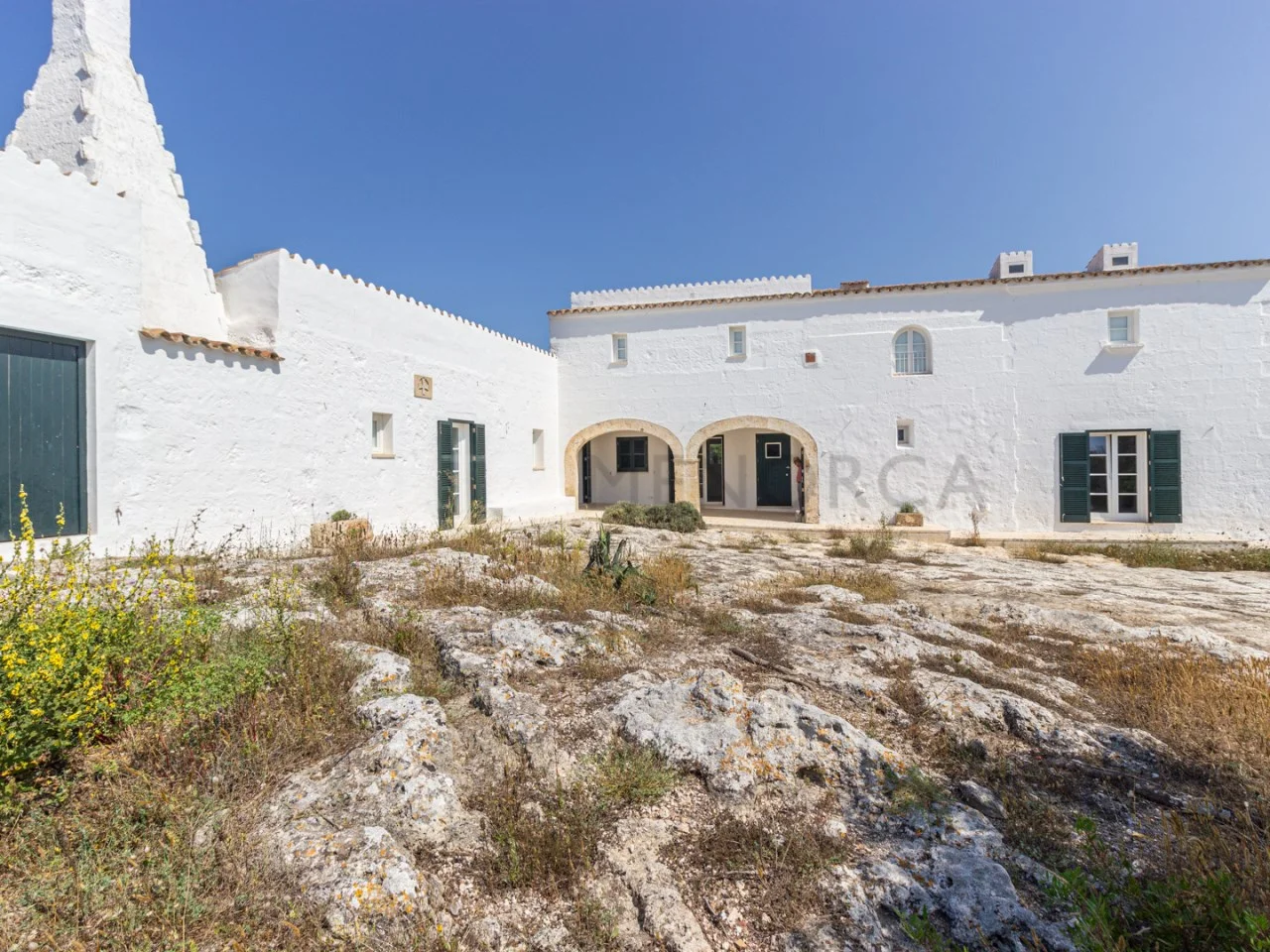 Casa rústica reformada con siete dormitorios