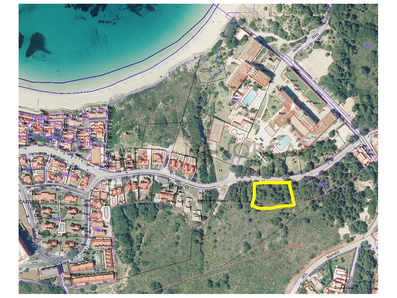 Terreno edificable para tres chalets