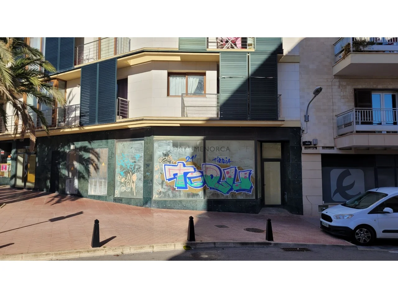 Local comercial de dos plantas, 269 m²