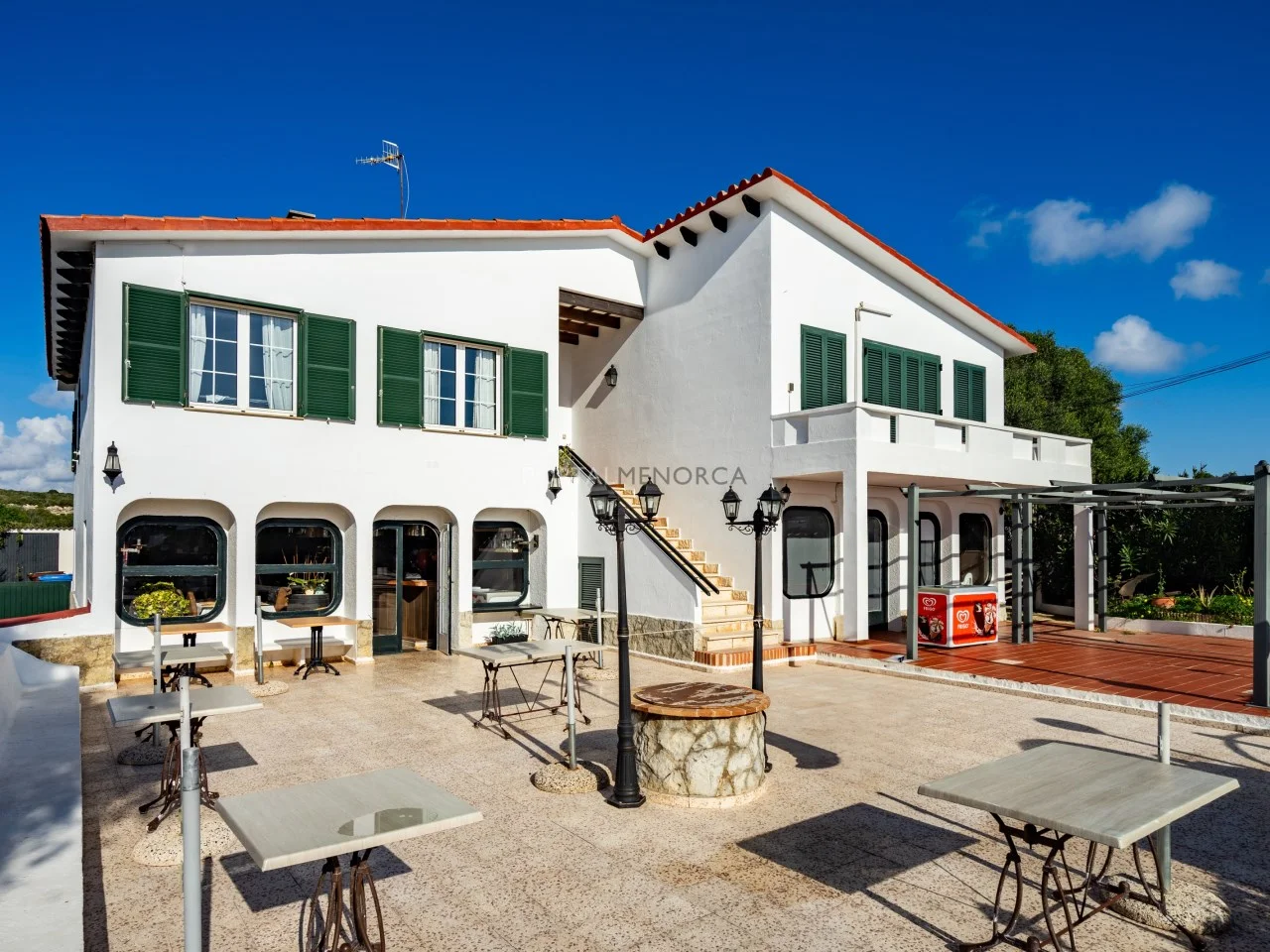 Local comercial con vivienda superior