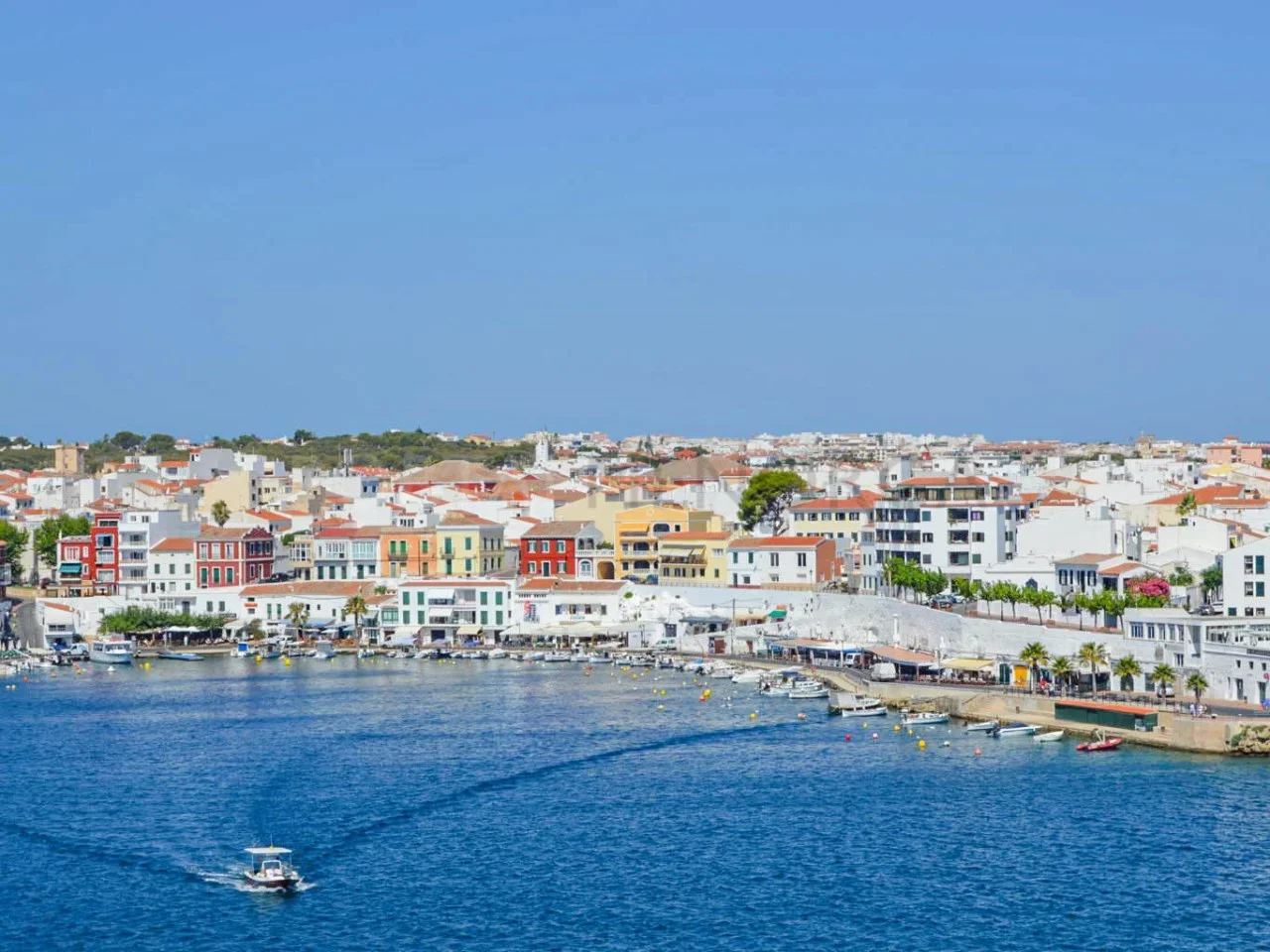 Waterfront commercial premises in Cales Fonts