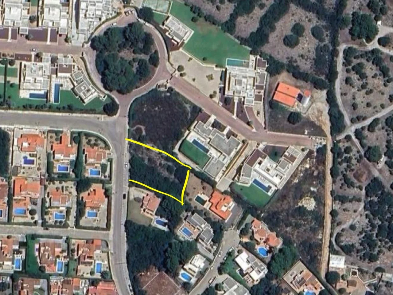 Buildable Binibeca plot with villa project