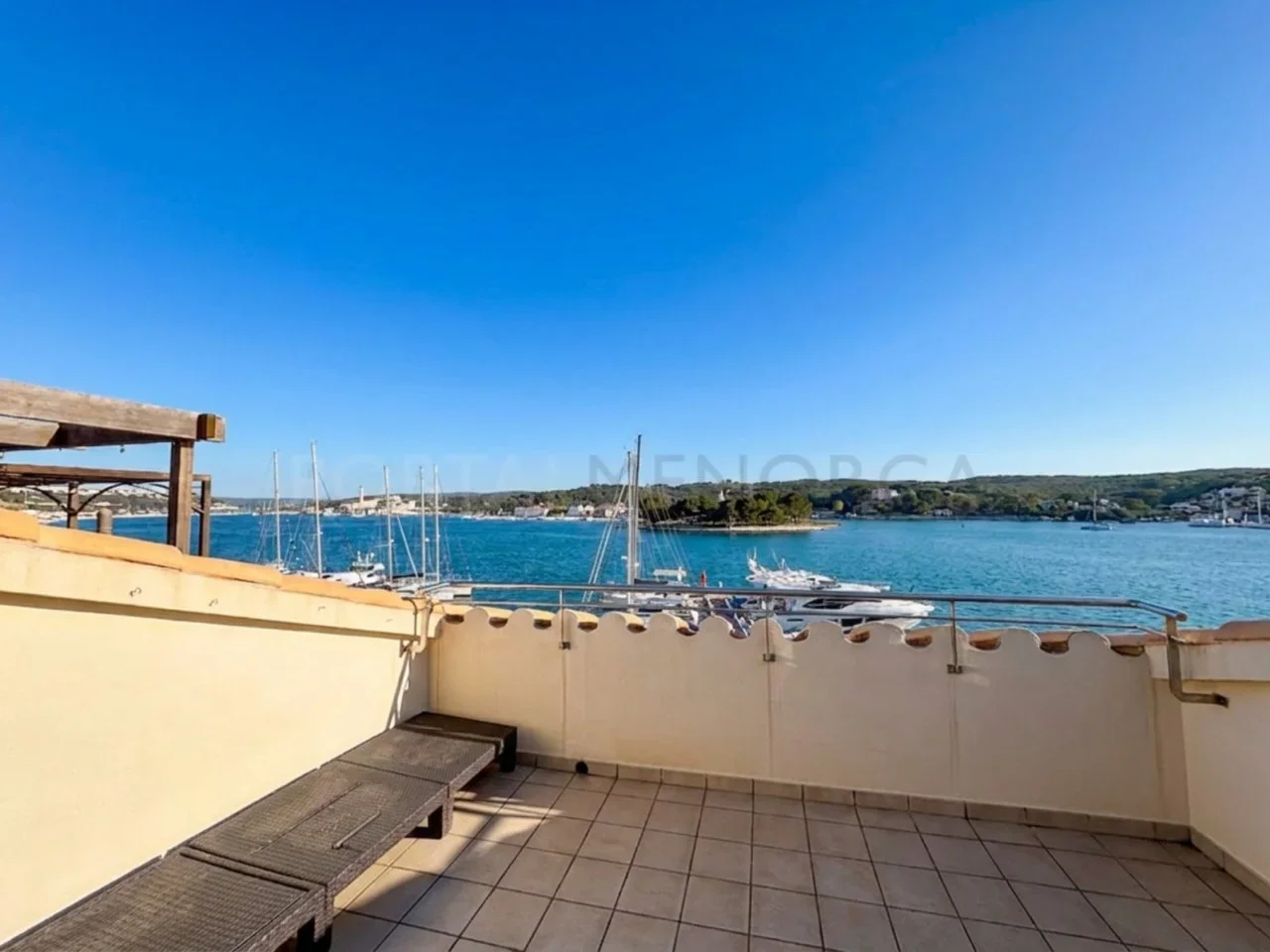 Dúplex en el puerto de Mahón con cuatro dormitorios