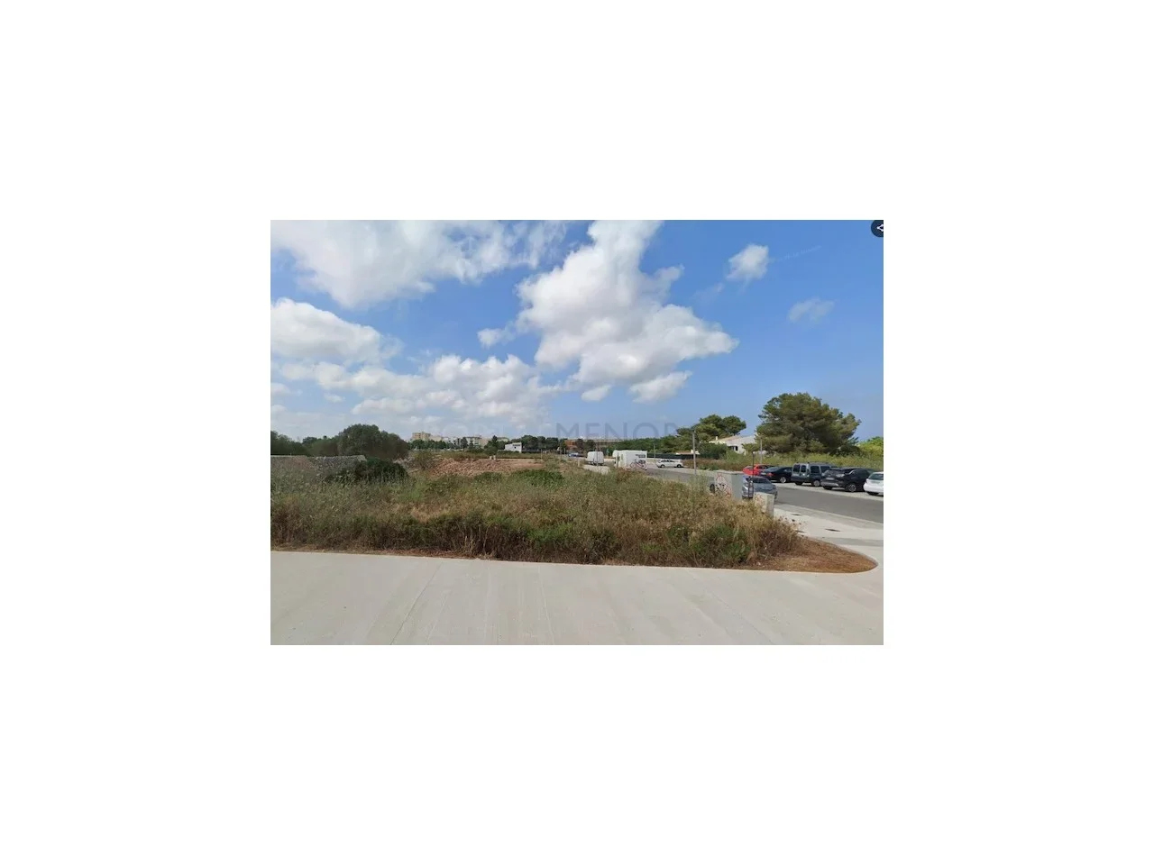 Buildable corner plot with licensed project