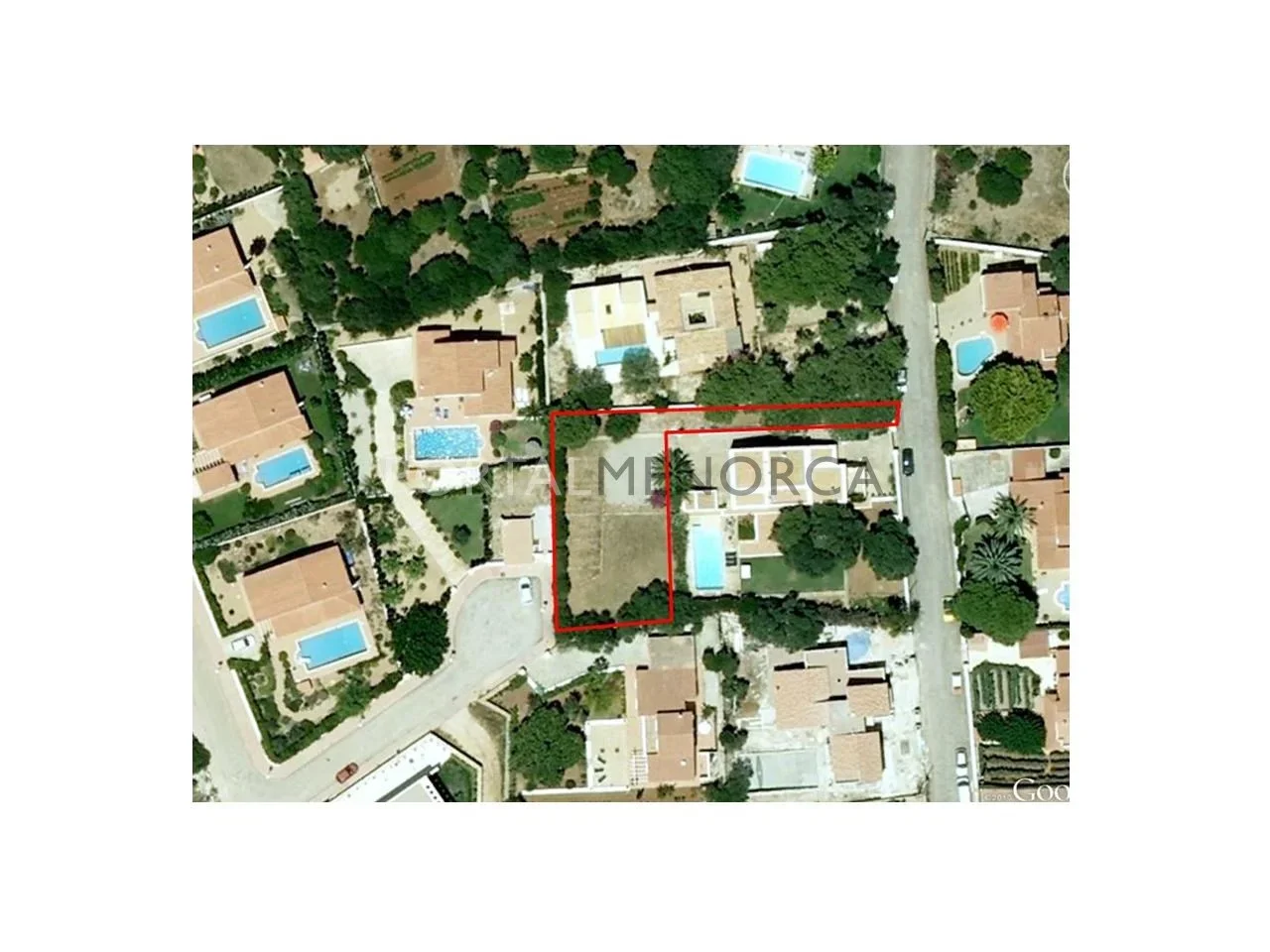 Buildable 764 m² residential plot