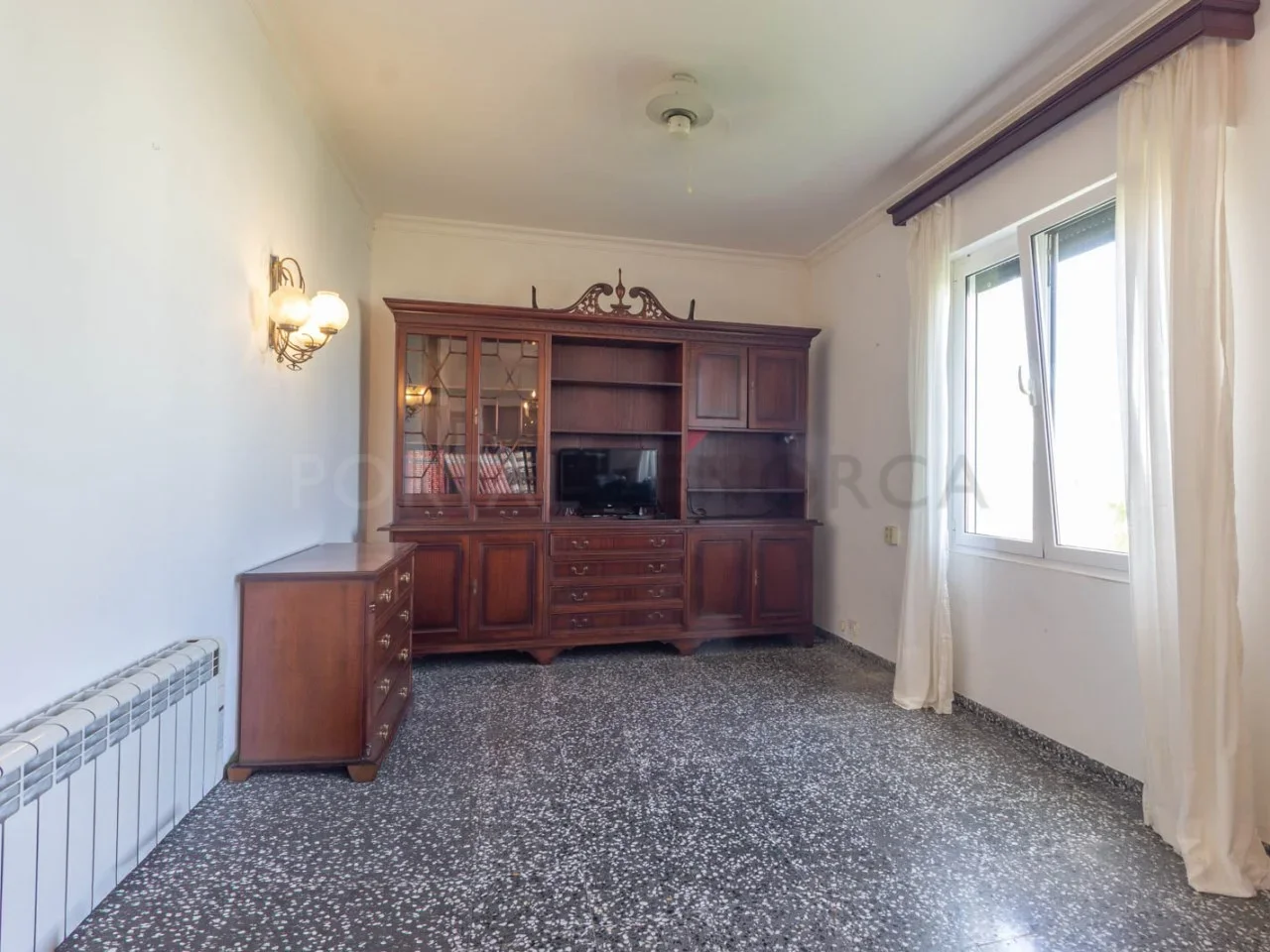 Spacious Maó flat with stairlift
