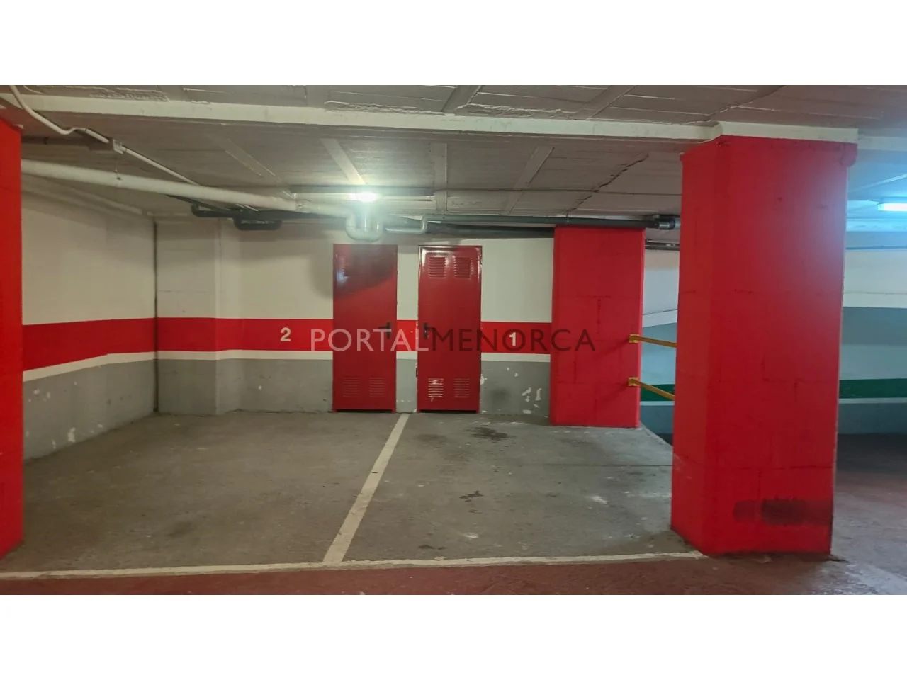 Garage with storage room, 12 m²