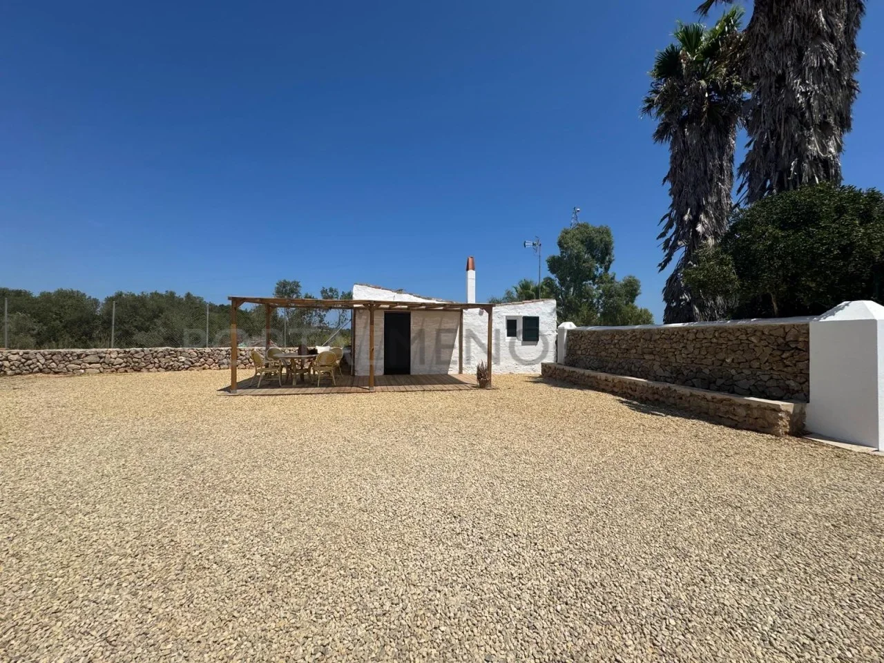 Terreno rústico con parcela de 1.000 m²