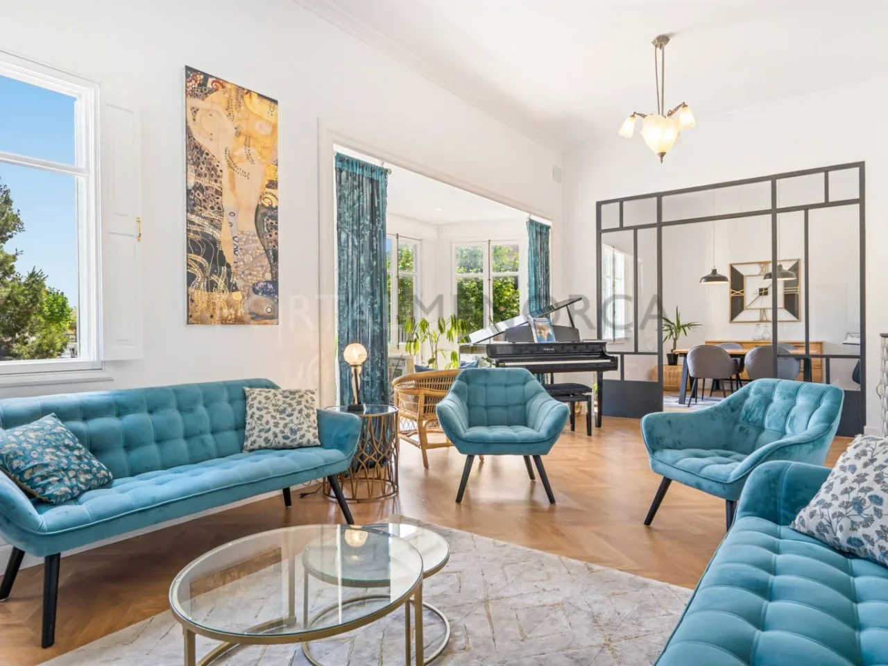Renovated central house, 4 bedrooms
