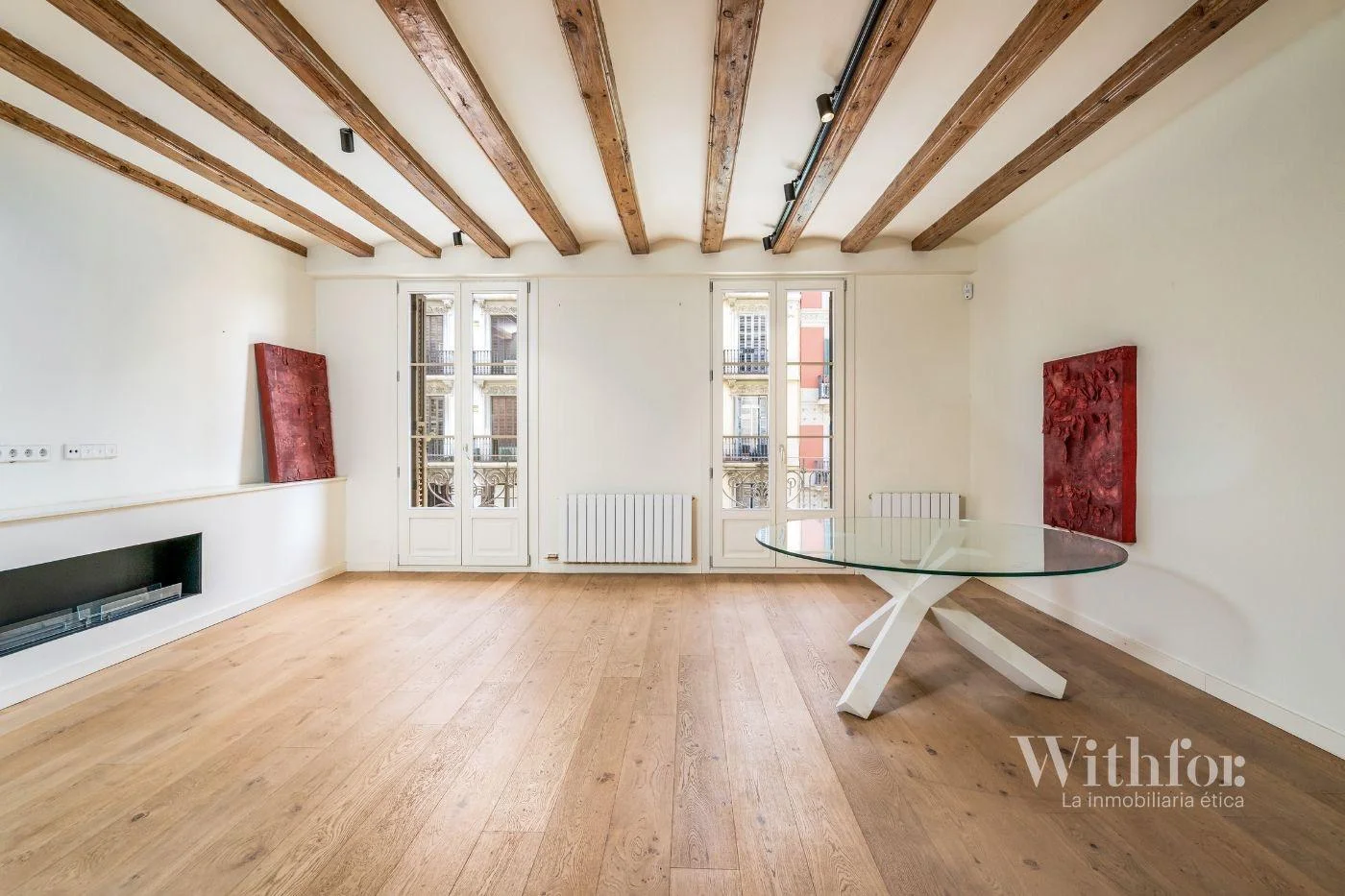 Piso rehabilitado en Eixample, tres dormitorios
