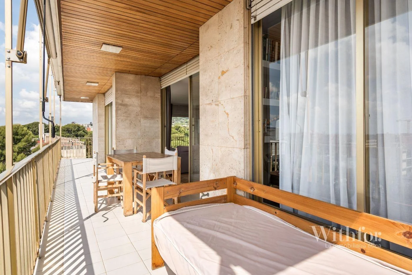 Amplio piso en Pedralbes con terraza