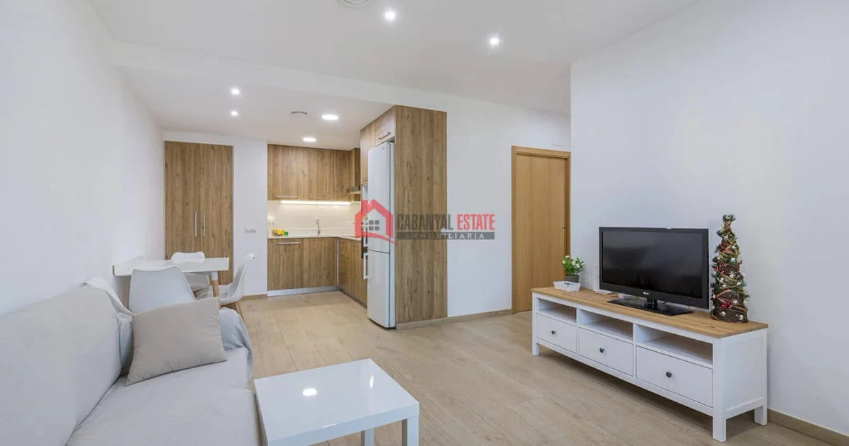Renovated Malvarrosa apartment, three bedrooms