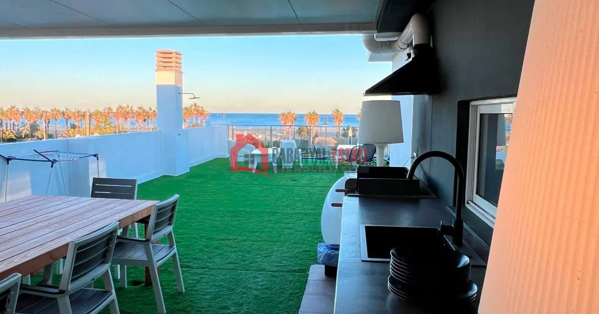 Reformed townhouse near sea, 6 bedrooms