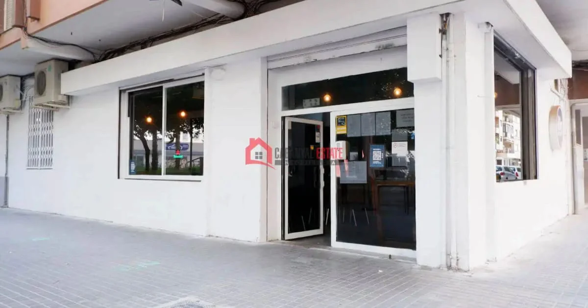 Licensed corner restaurant in Algirós