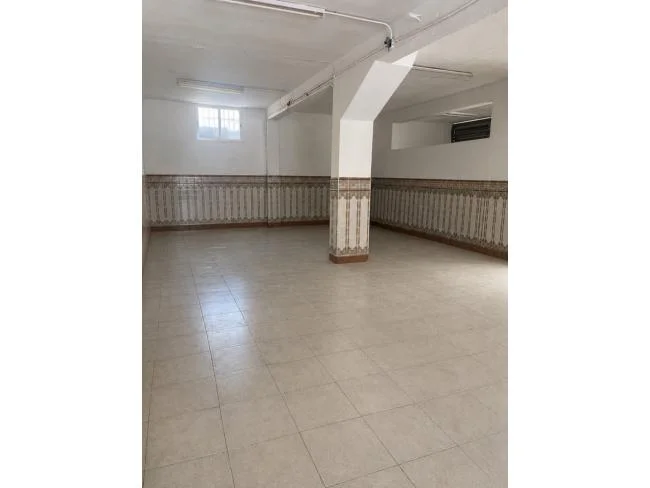 Local comercial céntrico en Torrent, 84 m²