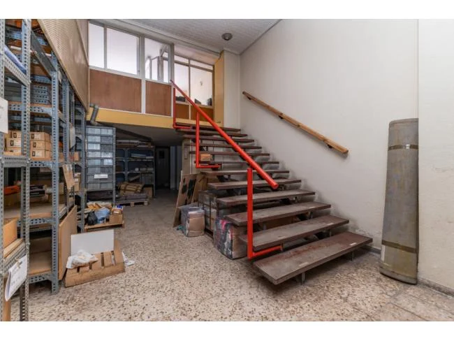 Local comercial de 300 m² para reformar