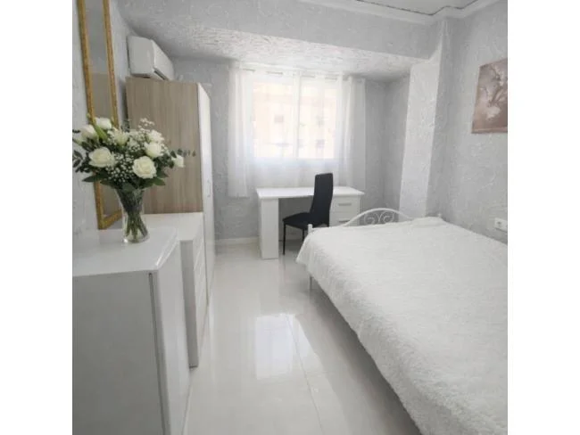 Piso reformado en Campanar, cinco habitaciones