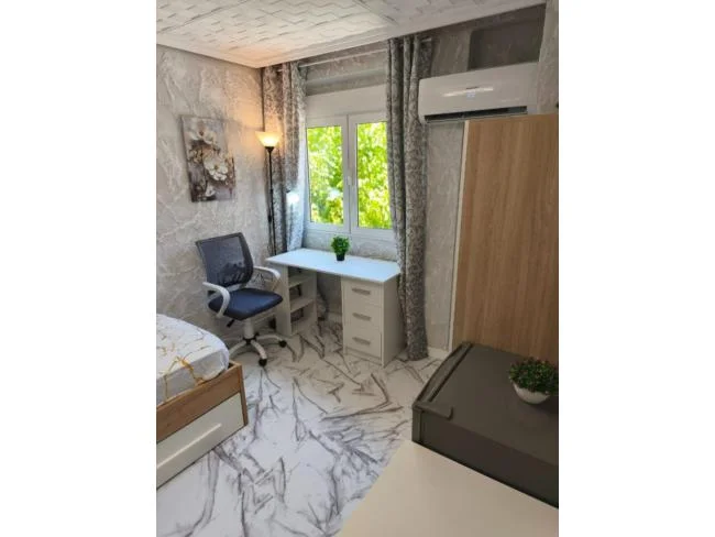 Tenanted Xirivella flat, five bedrooms
