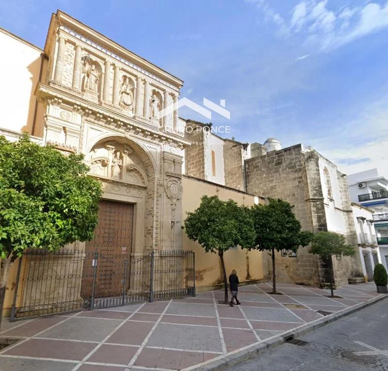 Versatile Jerez commercial unit, 295 m²
