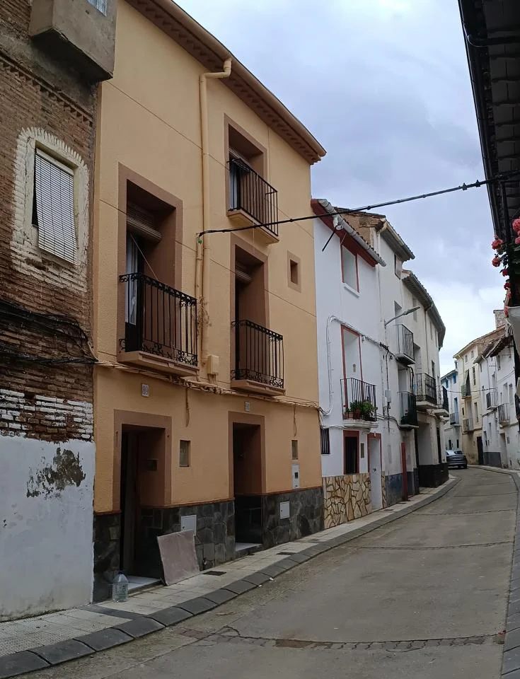 Vivienda rural en Sabiñán con jardín privado