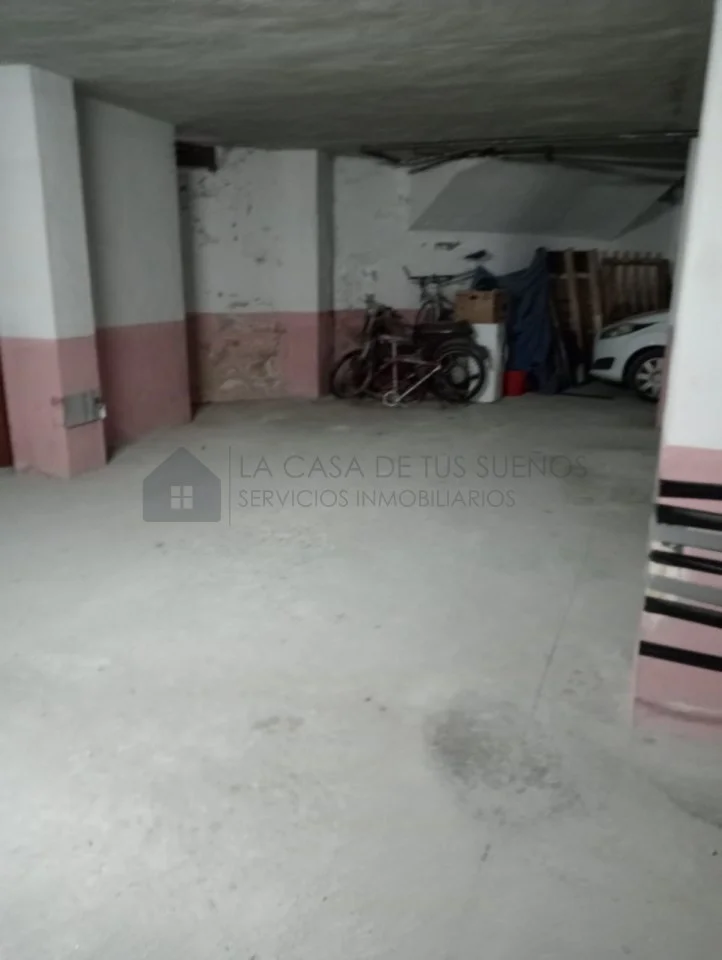 Central Sax garage space, 6 m²