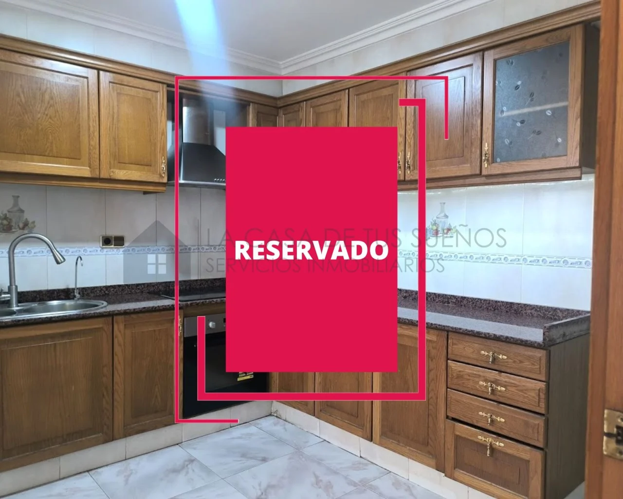 Central Elda flat, three bedrooms