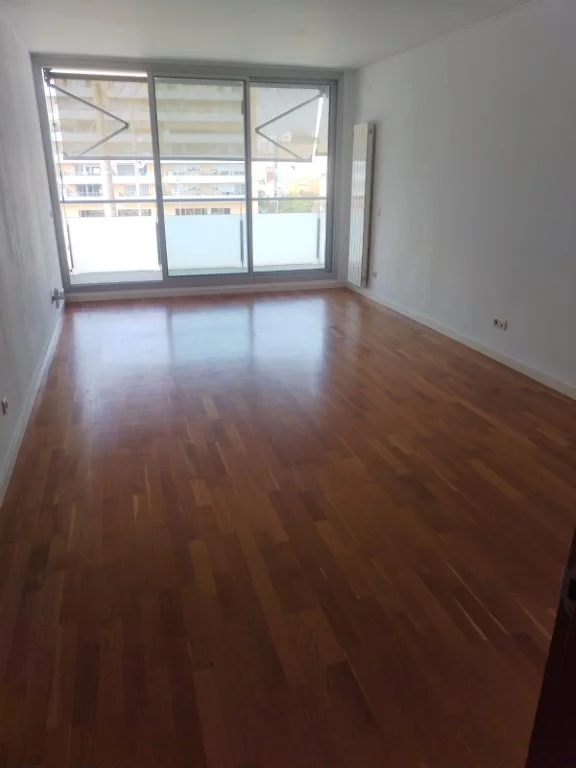 Sea-view Badalona flat, 3 bedrooms
