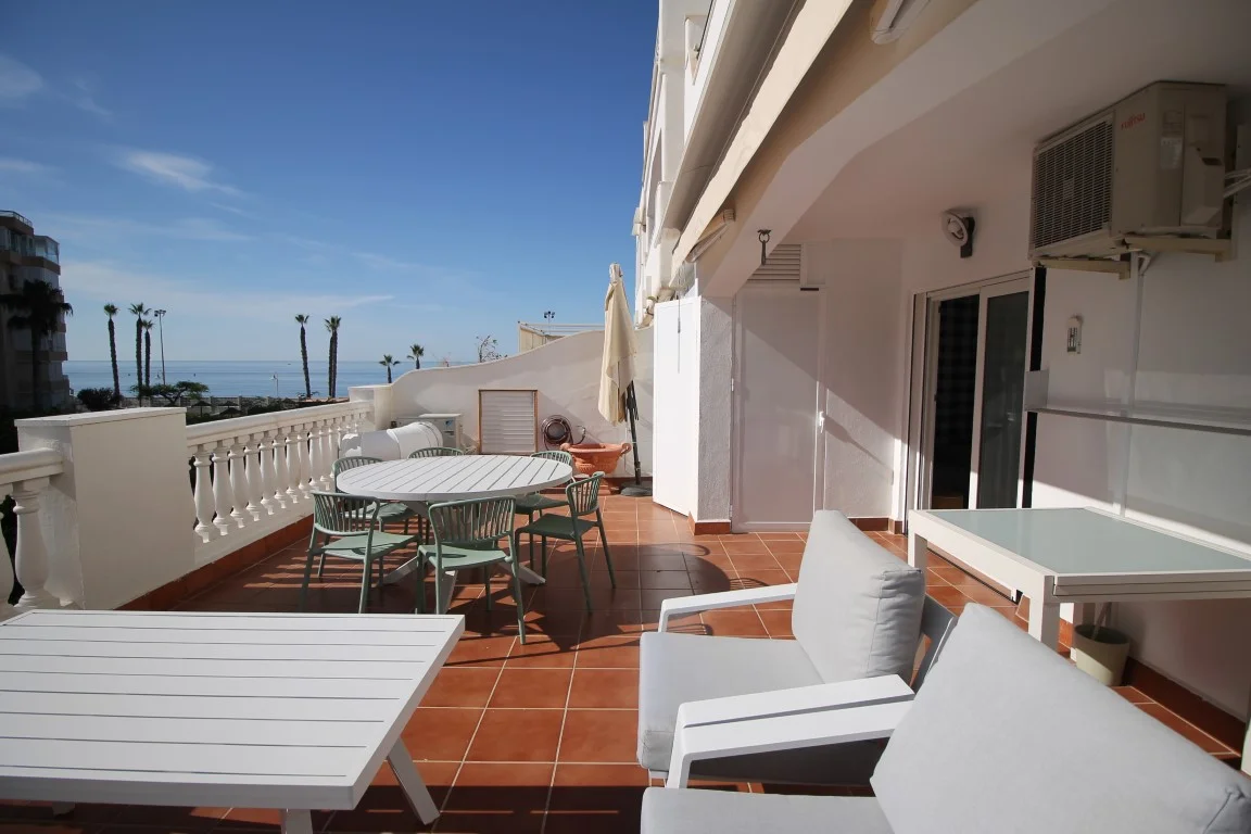 Coastal flat with terrace, 1 bedroom