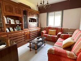 Casa en Lousame, 4 dormitorios y gran parcela