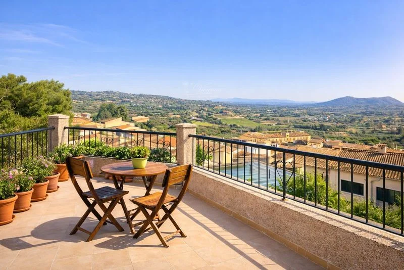 Casa pareada en Selva con vistas panorámicas