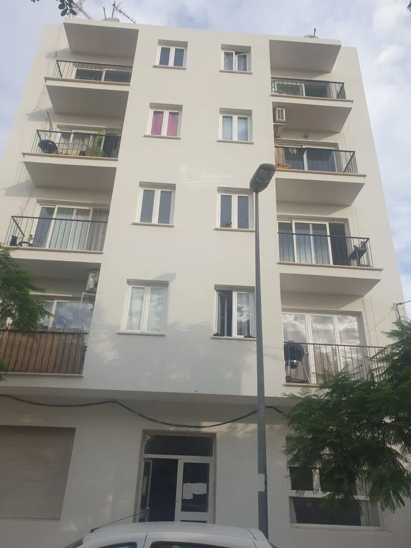 Rented residential building with eight units