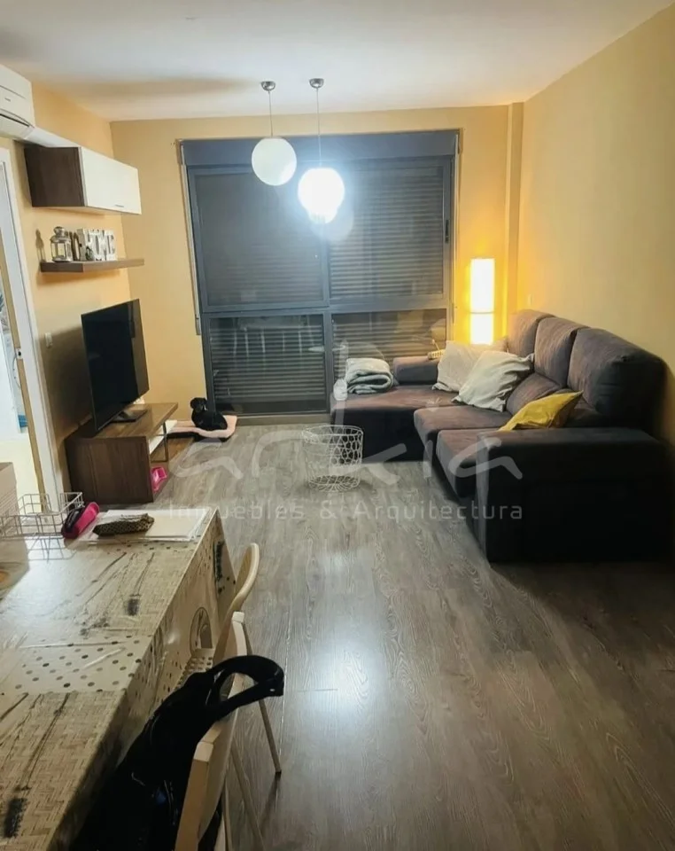 Bright two-bedroom flat with garage