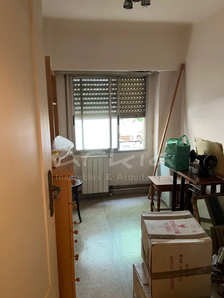 Piso exterior en Valencia para reformar