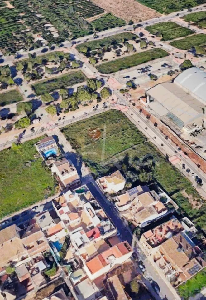 Urban residential plot near beach