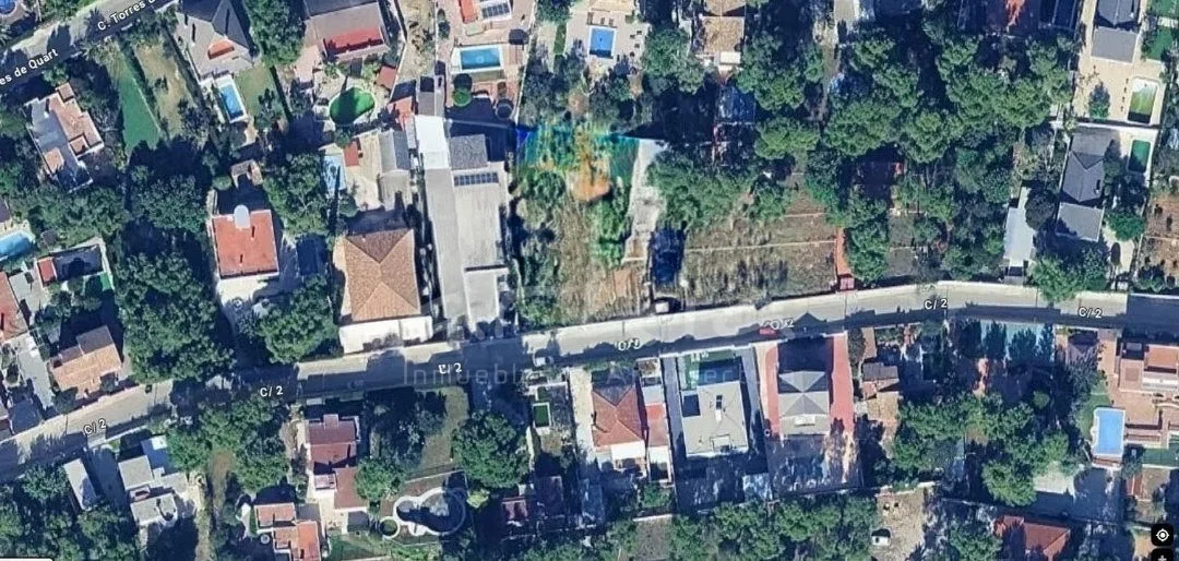 Urban plot near Valencia, 927 m²