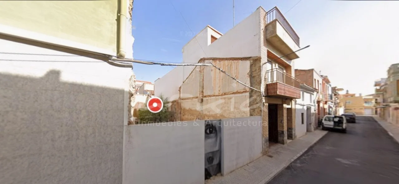 Urban plot in Picassent, 142 m²